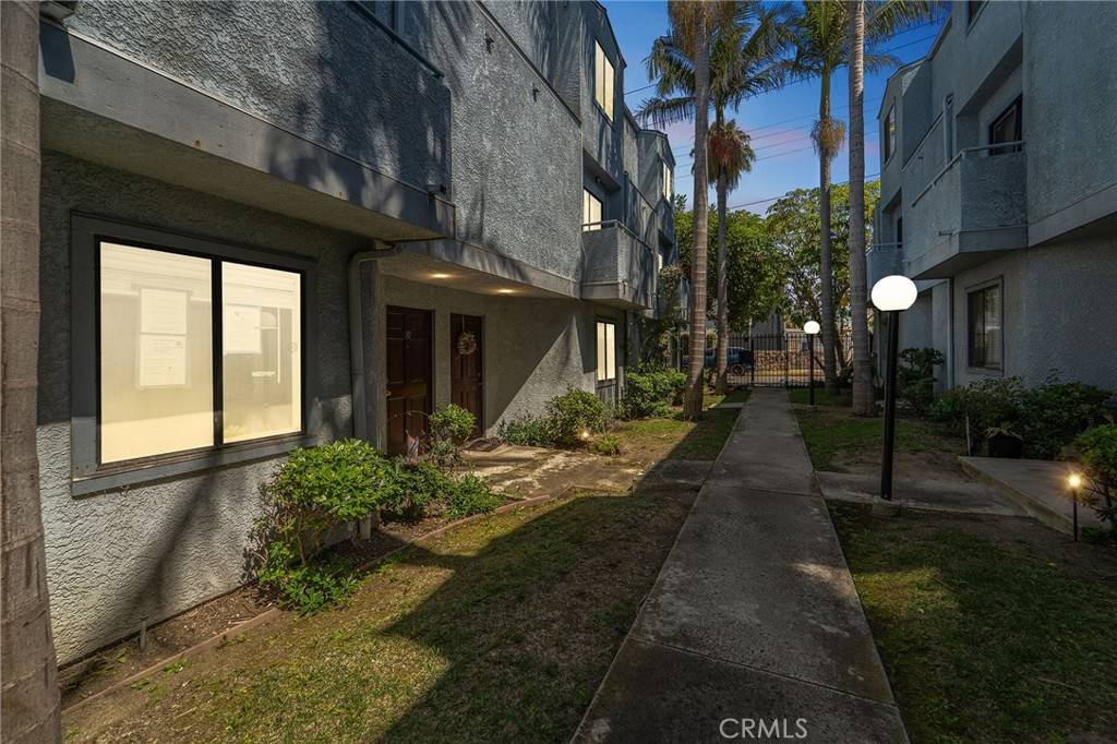 Inglewood, CA 90302,204 E Plymouth ST #19