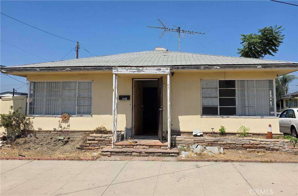 La Habra, CA 90631,107 California ST