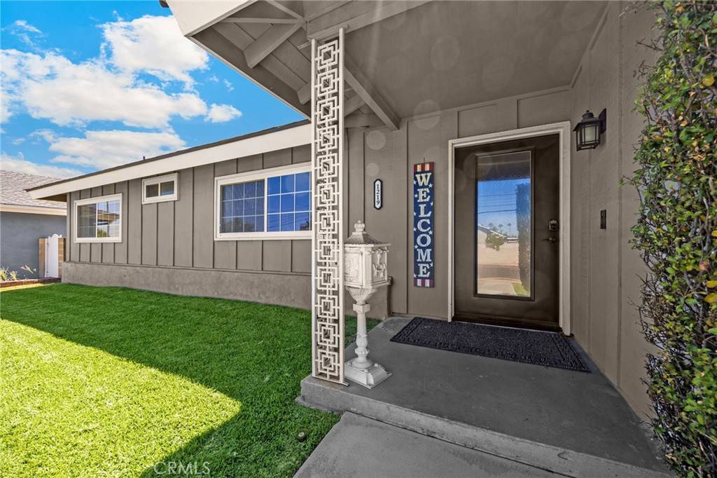 Placentia, CA 92870,1219 N Van Buren ST