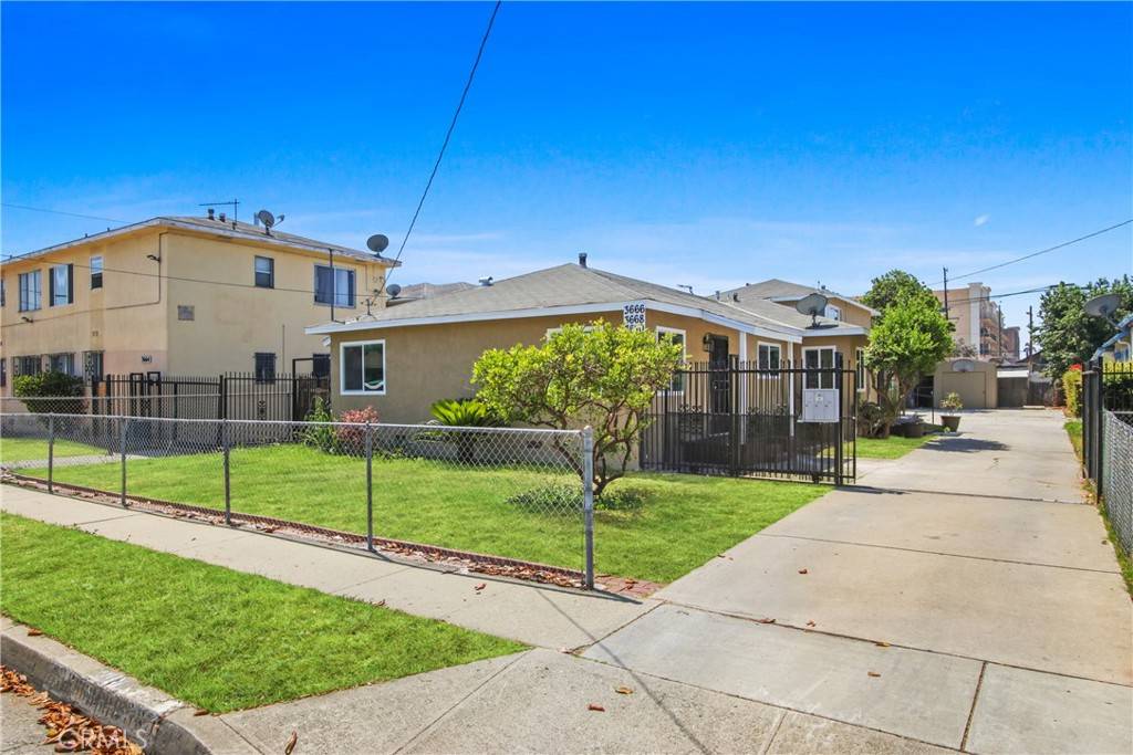Inglewood, CA 90303,3666 W 113th ST