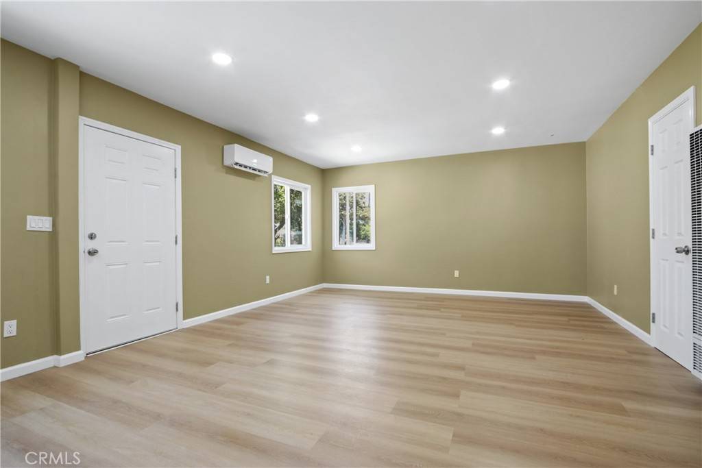 Inglewood, CA 90303,3668 W 113th ST
