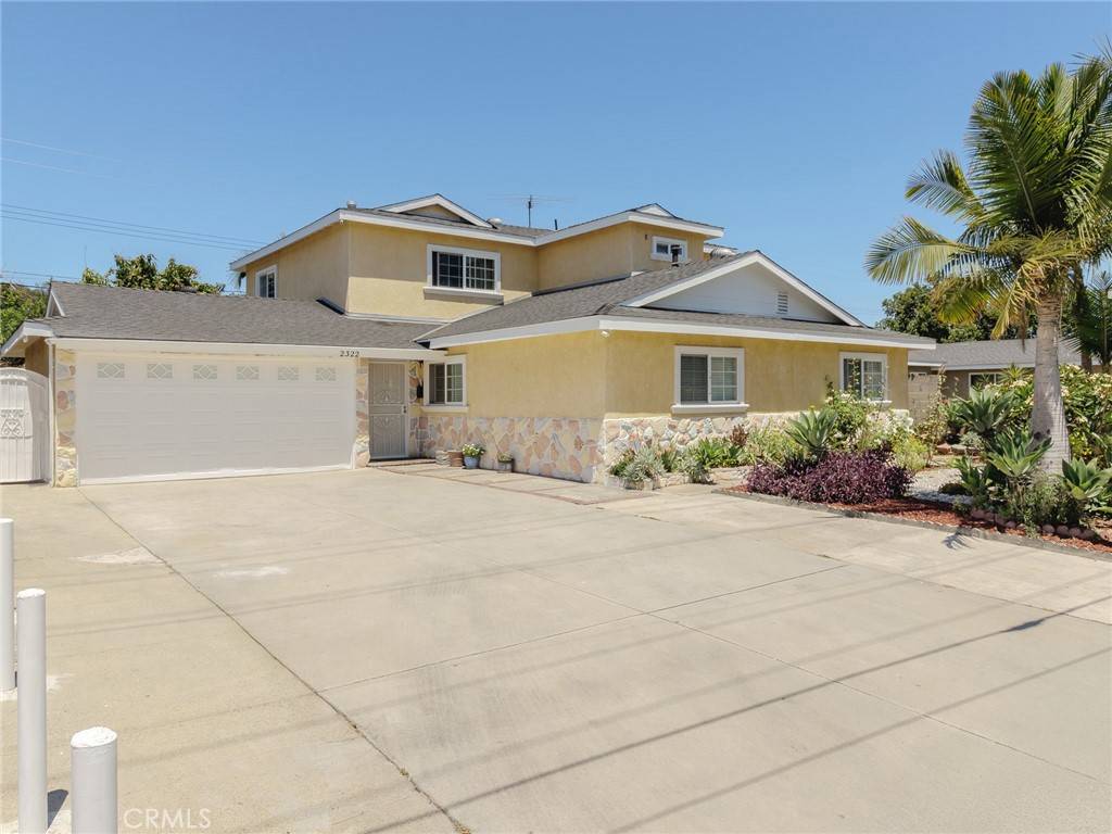 Santa Ana, CA 92704,2322 S Greenville ST
