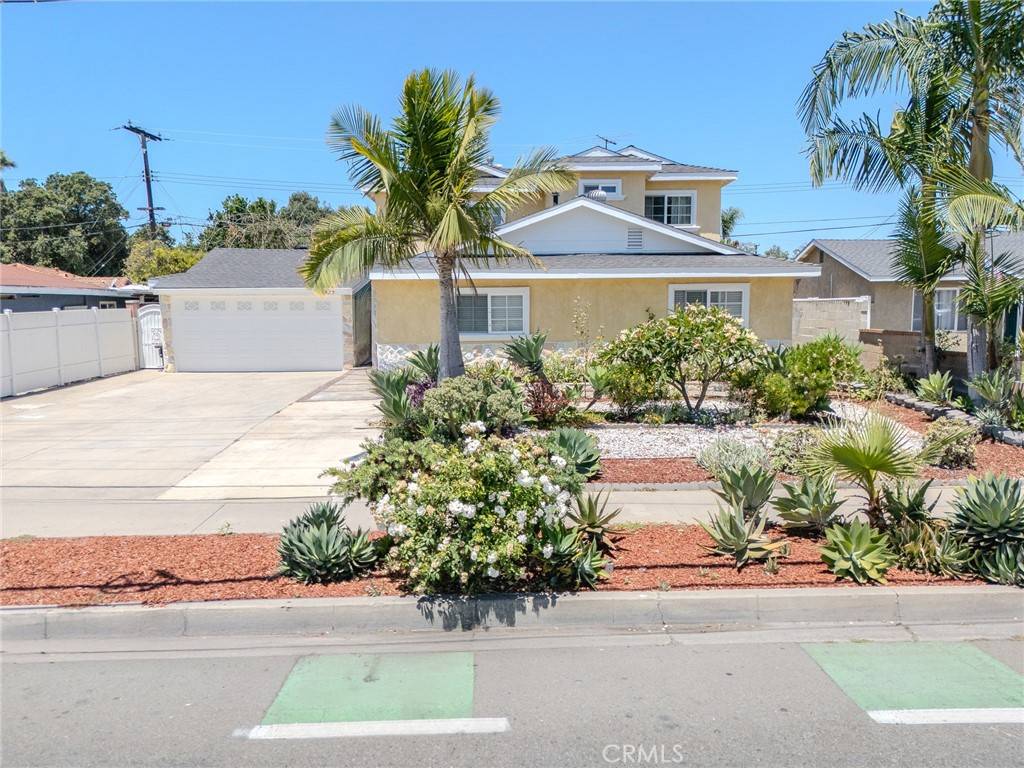 Santa Ana, CA 92704,2322 S Greenville ST