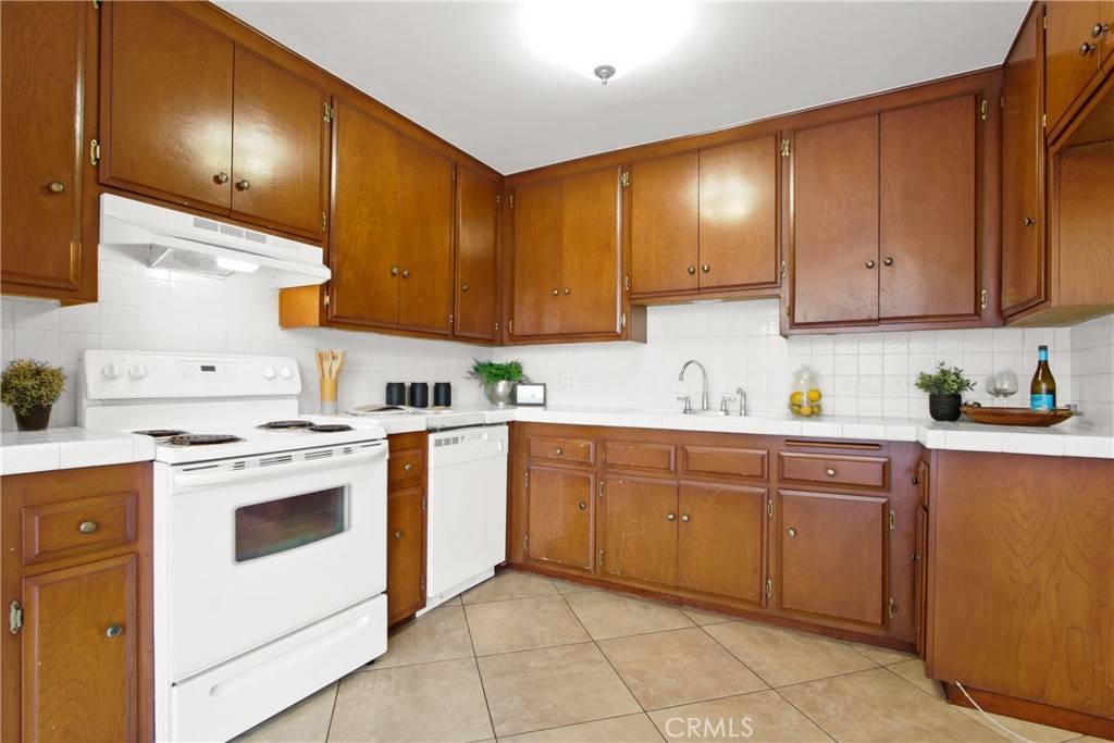 Long Beach, CA 90802,545 Chestnut AVE #411