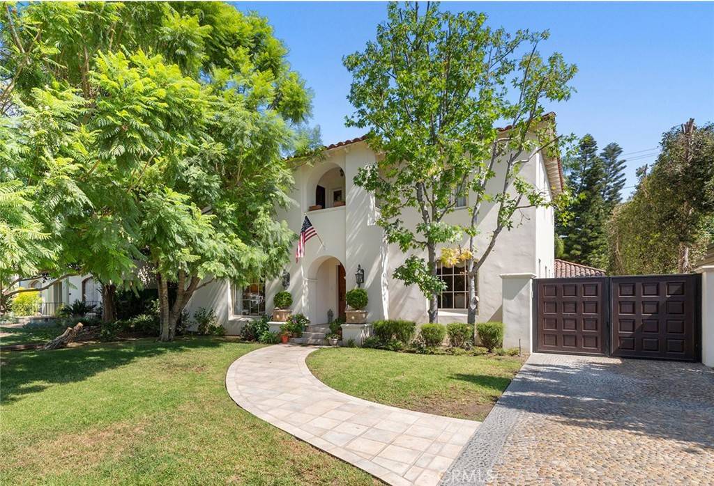Santa Ana, CA 92706,1811 N Flower ST