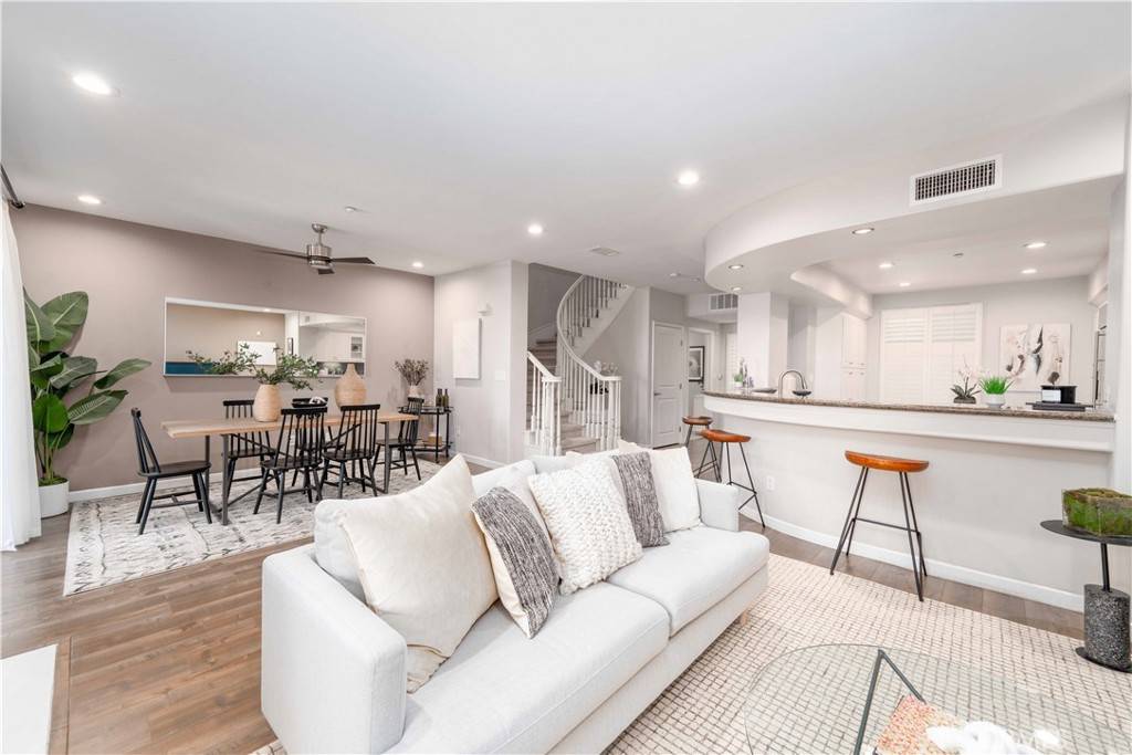 Playa Vista, CA 90094,13031 Villosa PL #117