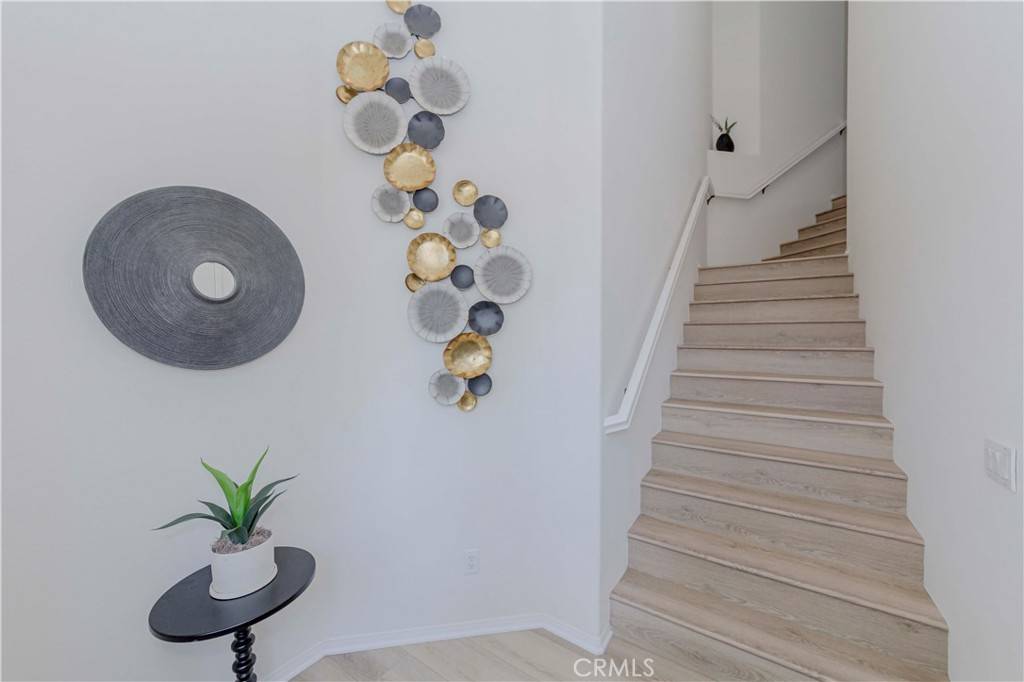 Irvine, CA 92602,6 Bolinas #24