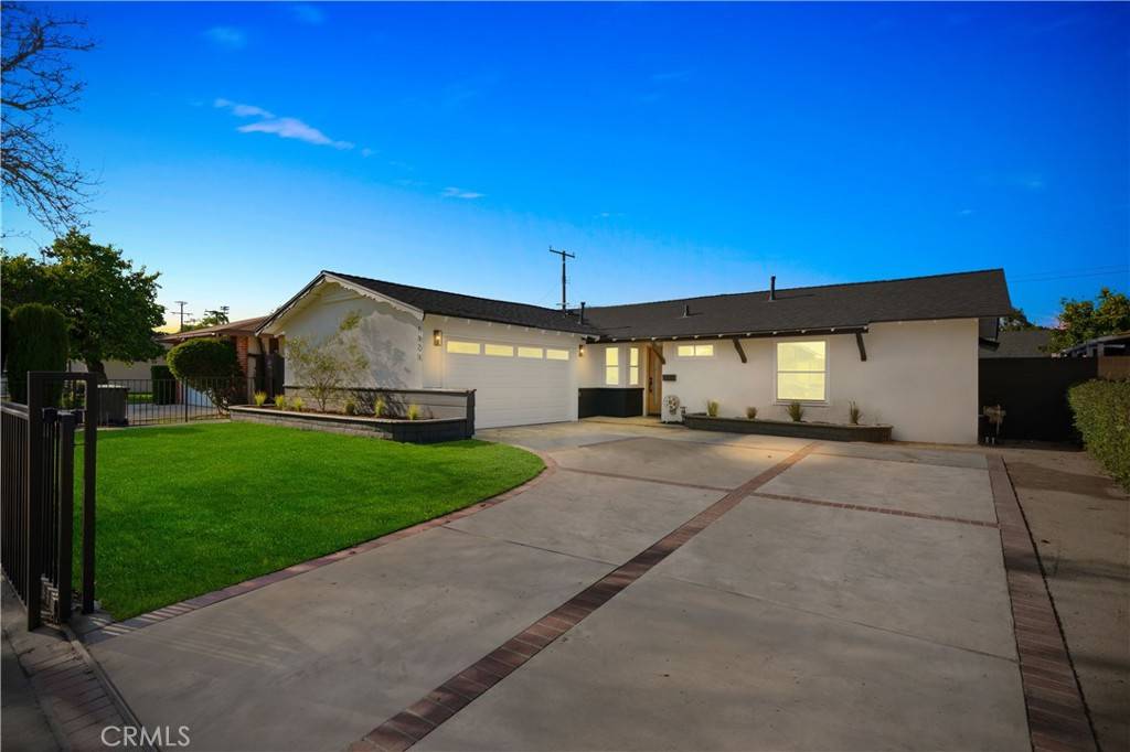 Santa Ana, CA 92704,1825 W Carlton PL