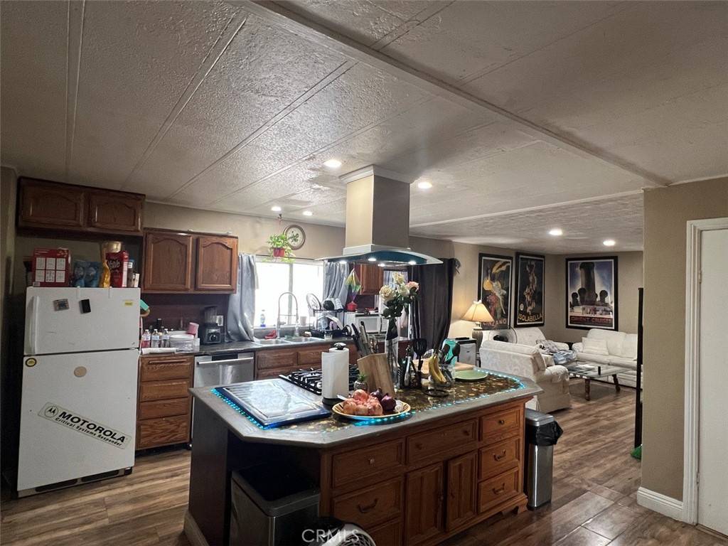 Huntington Beach, CA 92648,20701 Beach BLVD #128