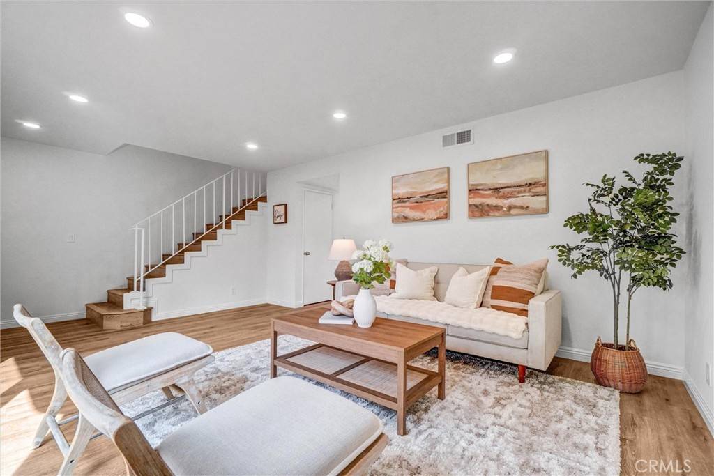 Buena Park, CA 90621,5111 Argyle DR