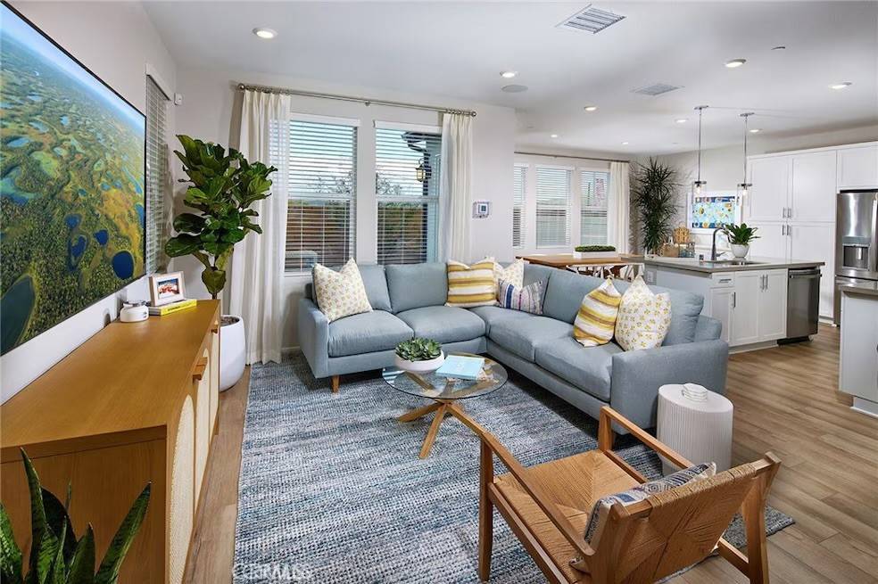 Corona, CA 92883,4084 Spring LN