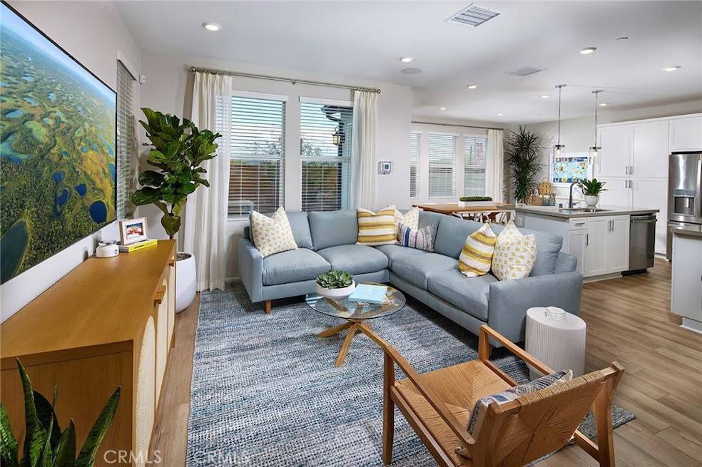Corona, CA 92883,4084 Spring LN