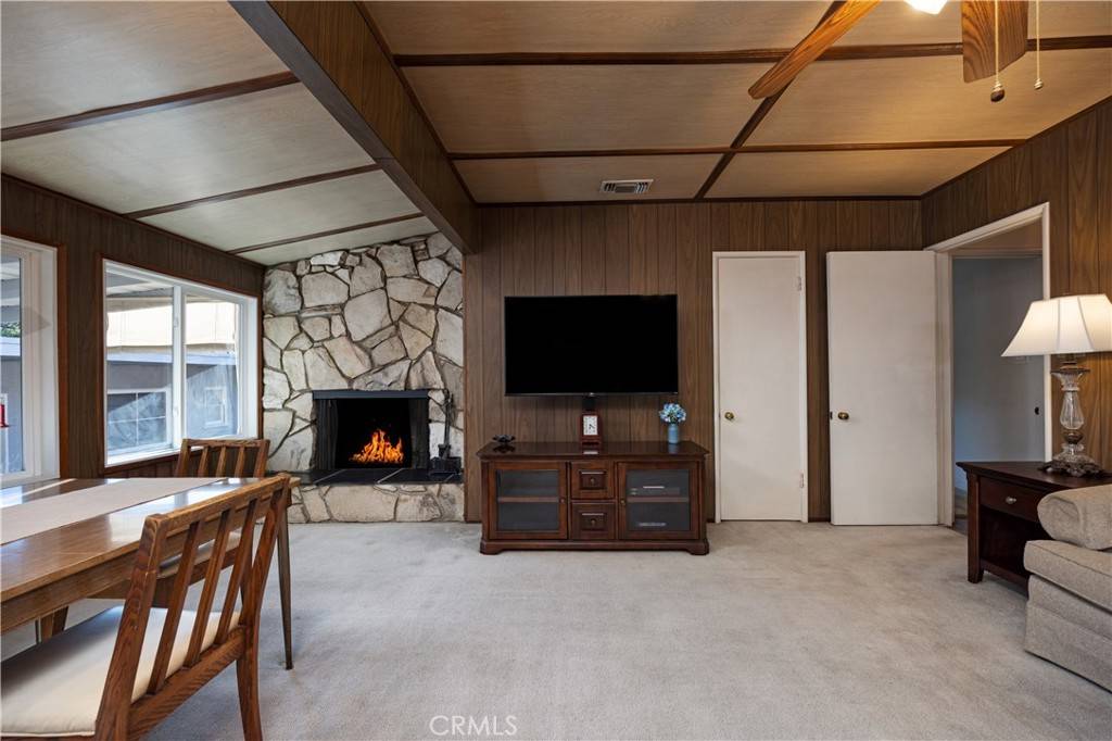 La Crescenta, CA 91214,2900 Manhattan AVE