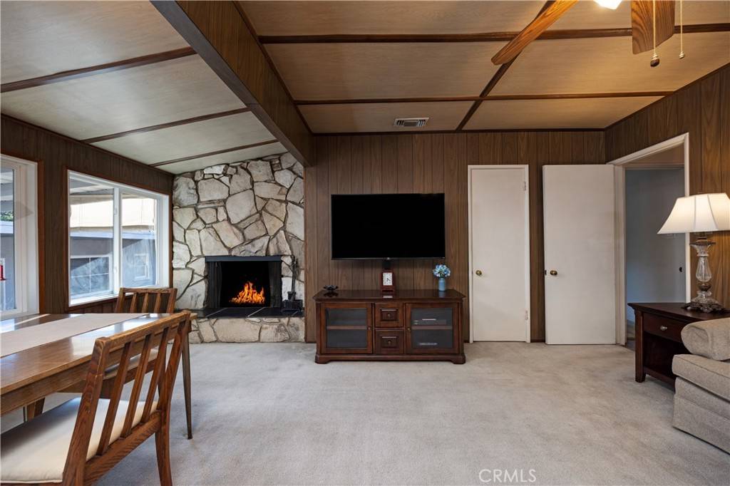 La Crescenta, CA 91214,2900 Manhattan AVE