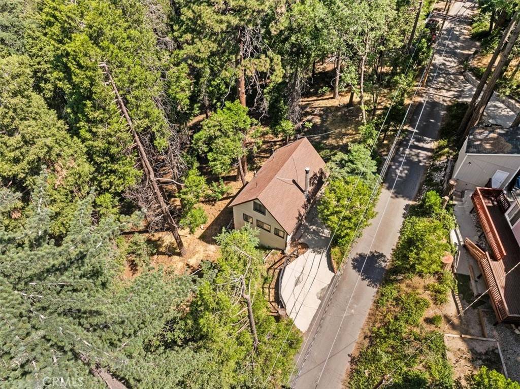 Twin Peaks, CA 92391,25576 Hi LN