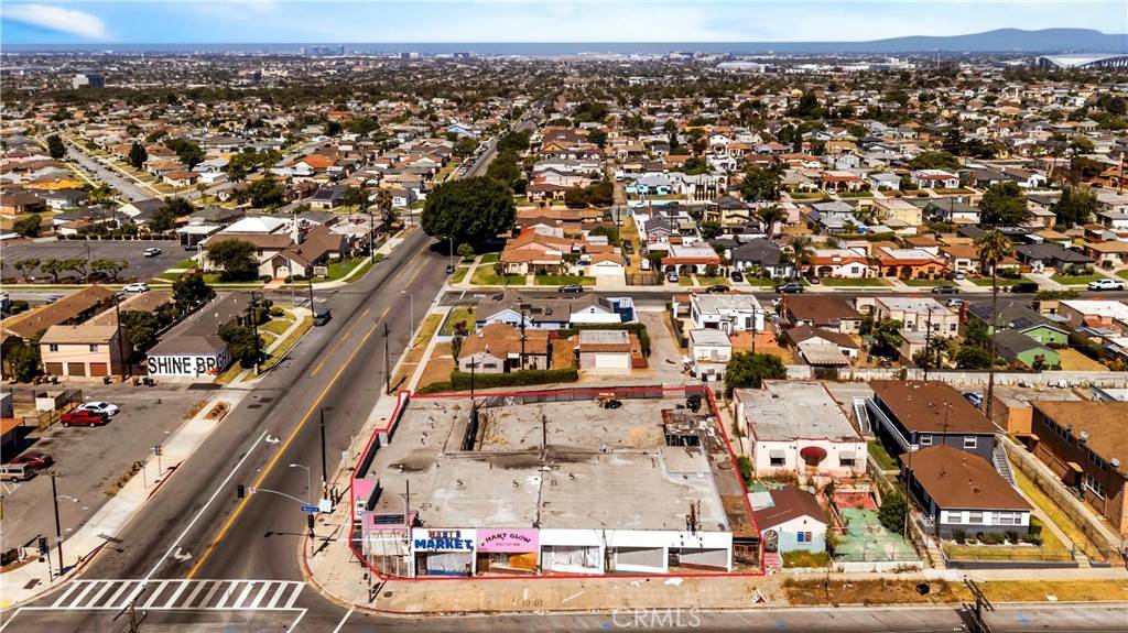 Los Angeles, CA 90047,10715 S Western AVE