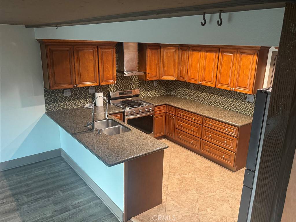 Santa Ana, CA 92705,2510 N Tustin Avenue AVE #110