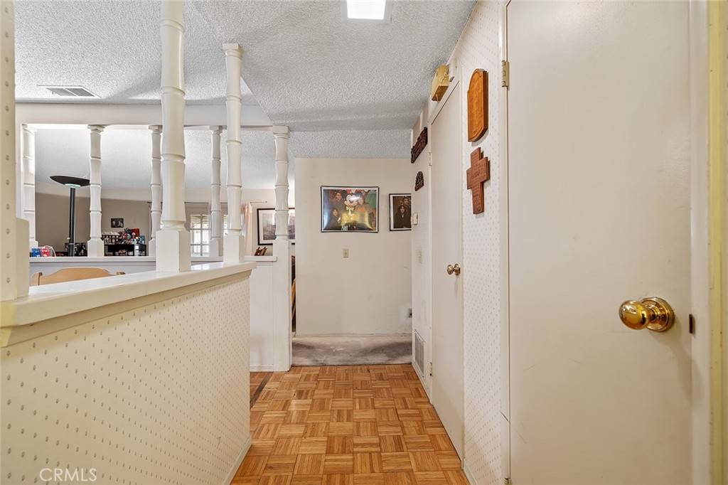 Thousand Oaks, CA 91360,2538 Frost AVE