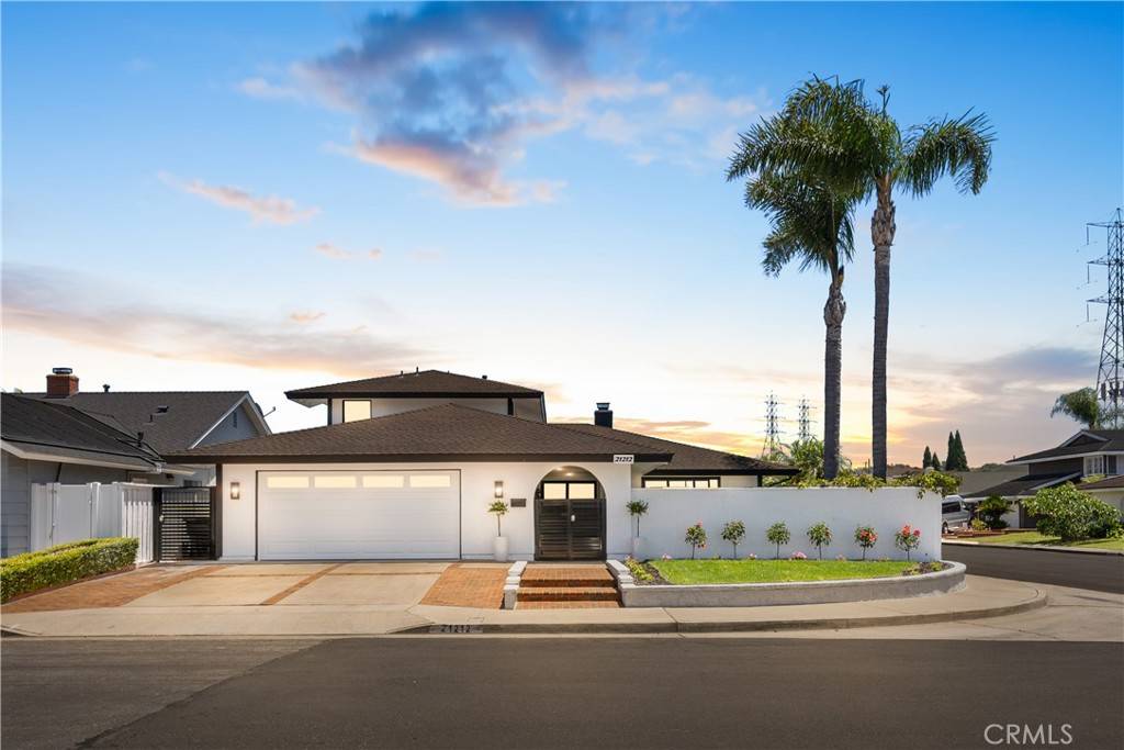 Huntington Beach, CA 92646,21212 Binghampton CIR