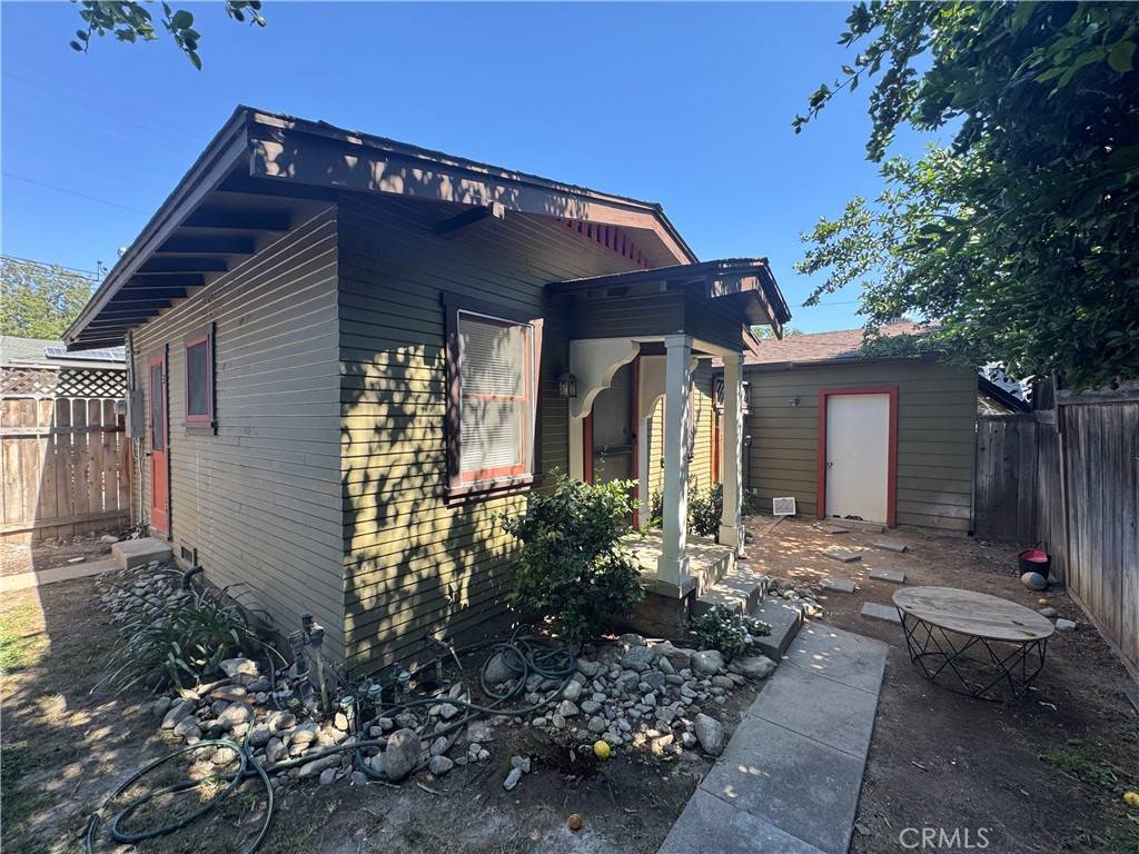 Upland, CA 91786,422 N 8th AVE #1/2