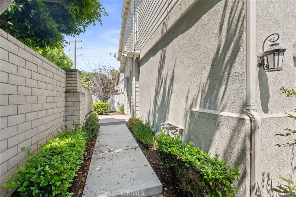 Carson, CA 90746,17887 Lilac CT