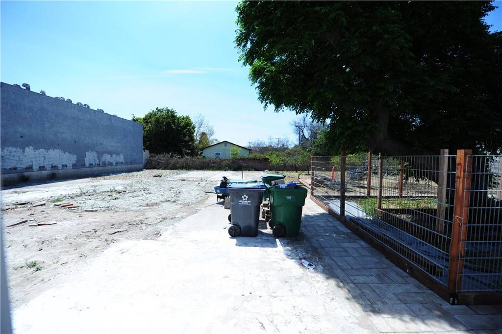 Santa Ana, CA 92703,4522 W 1st ST