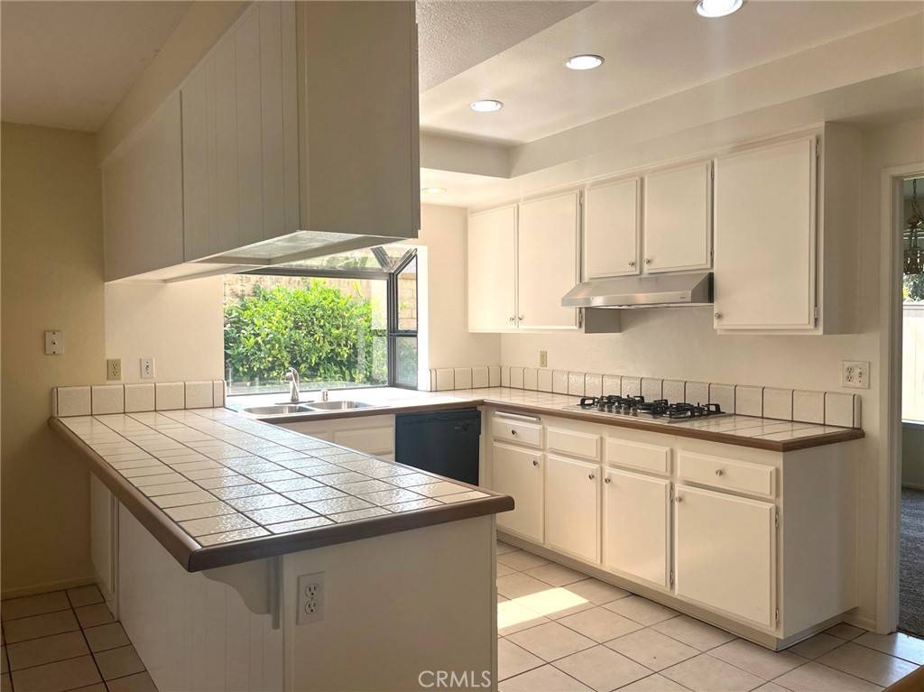 Brea, CA 92821,114 Ambling DR