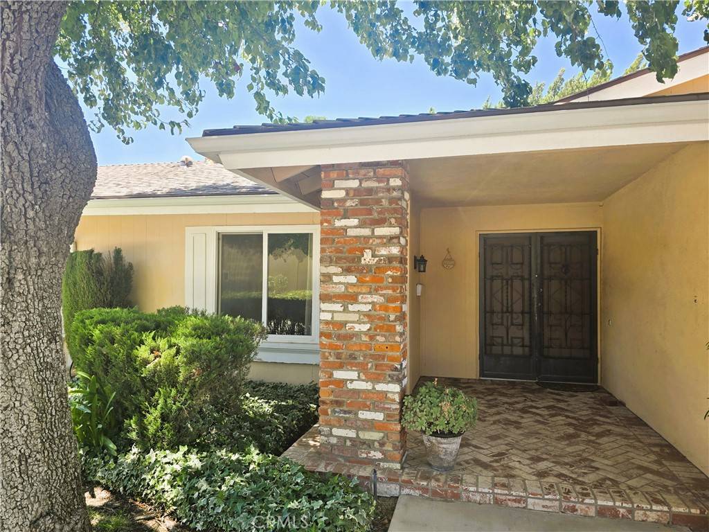 Newhall, CA 91321,26487 Fairway CIR