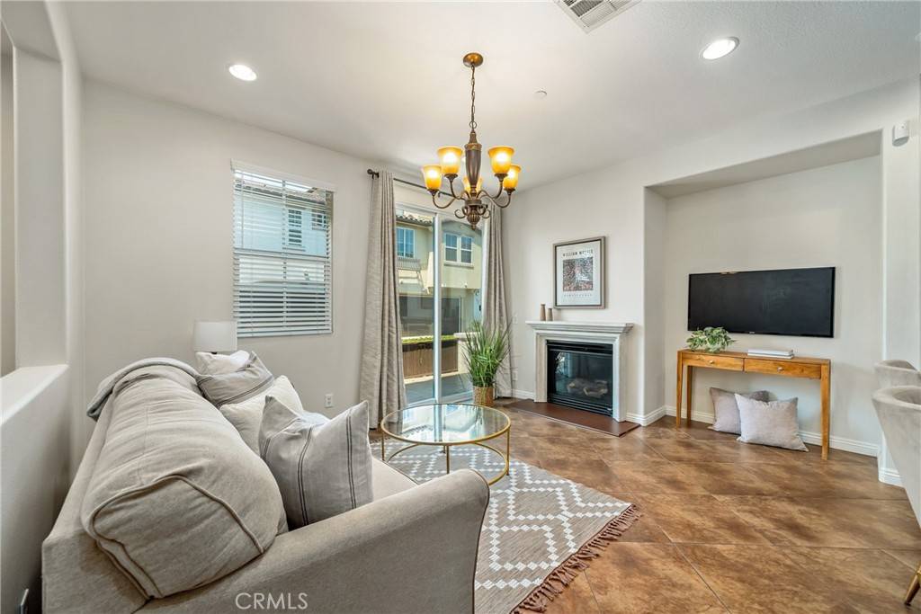Eastvale, CA 91752,6363 Marbella LN