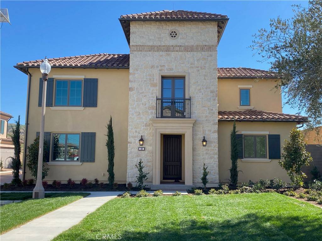 Irvine, CA 92602,100 Toretta