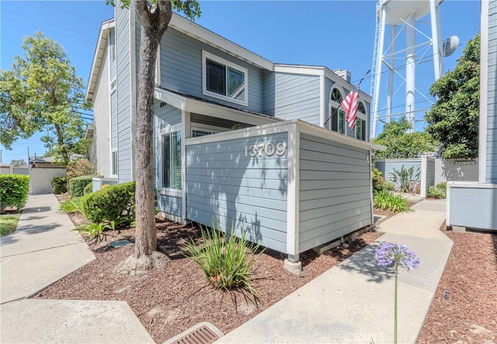 Norwalk, CA 90650,13709 Clarkdale AVE #A