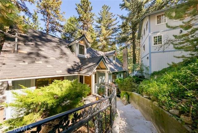 Crestline, CA 92325,22650 Crest Forest DR