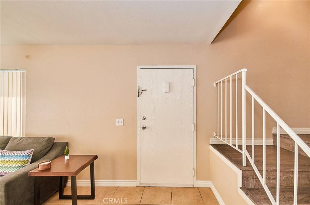 Diamond Bar, CA 91765,1100 Cleghorn DR #C