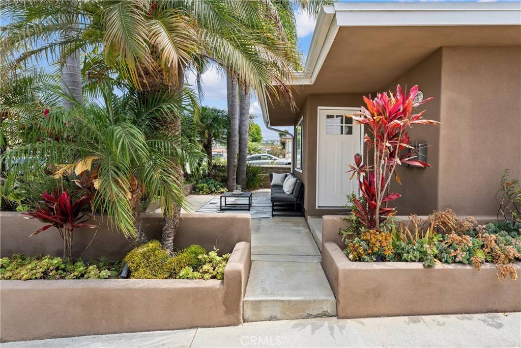 San Clemente, CA 92672,309 W Avenida Palizada