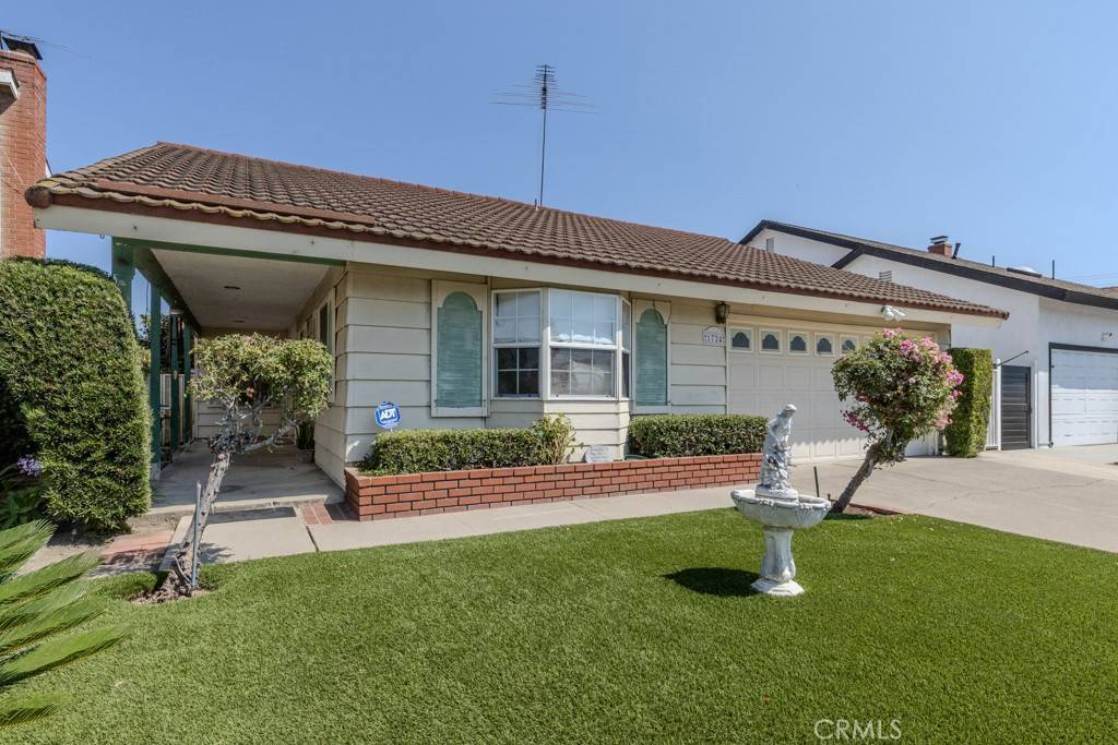 Anaheim Hills, CA 92807,1724 N Glenview AVE