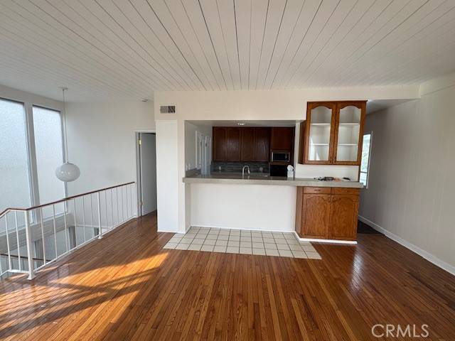Manhattan Beach, CA 90266,409 16th ST #B