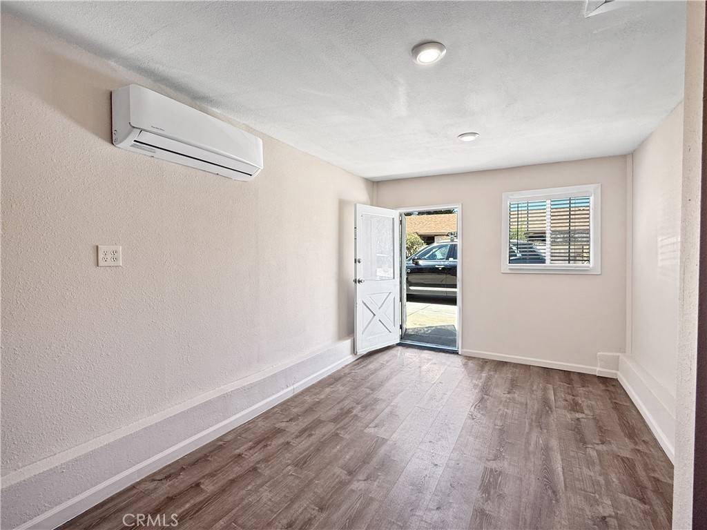 Fontana, CA 92335,9250 Olive ST #C