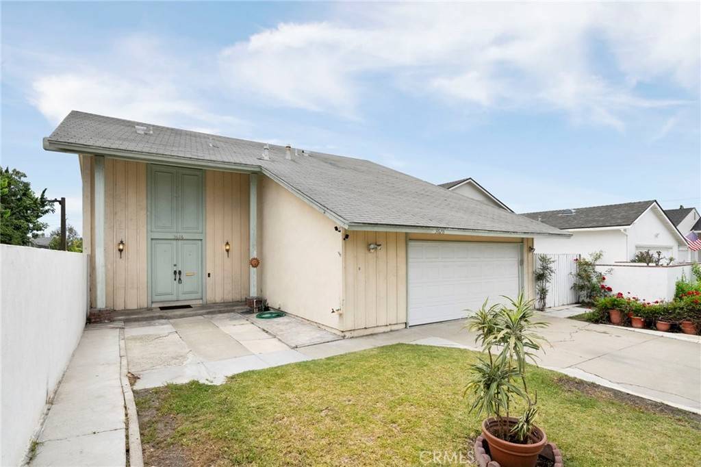Santa Ana, CA 92707,3626 S Garnsey ST