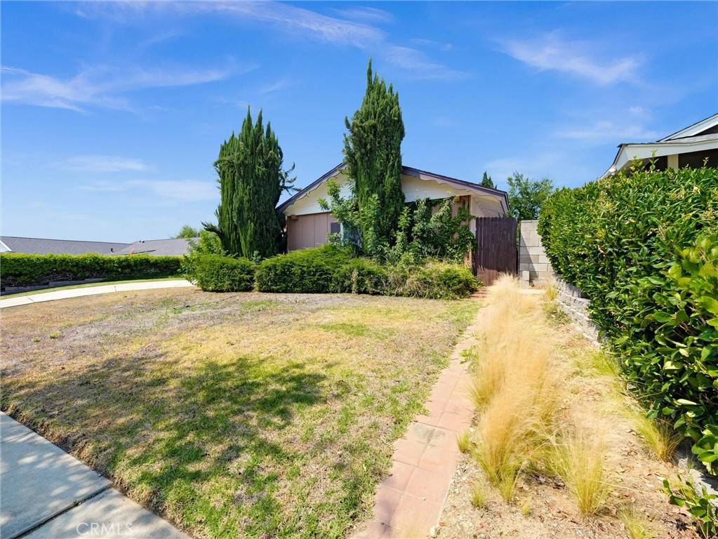 Upland, CA 91786,1347 Edgefield ST