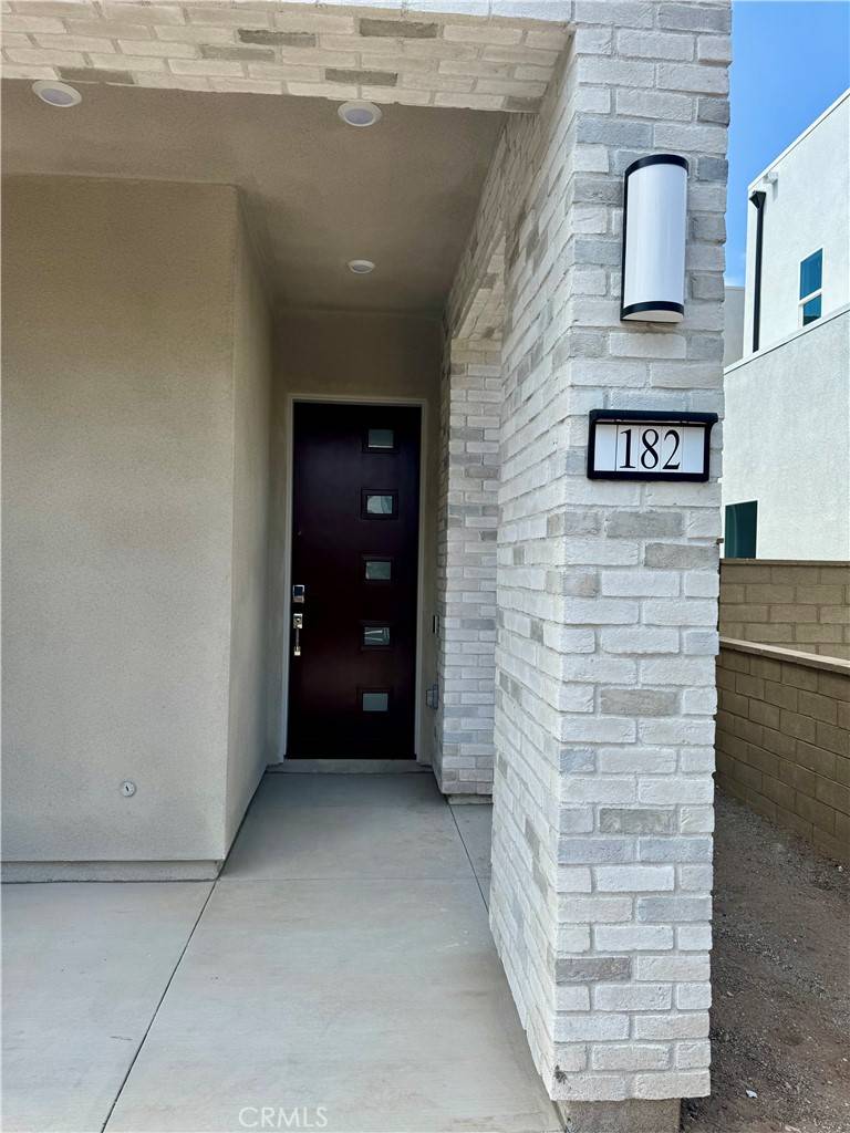 Irvine, CA 92618,182 Proctor