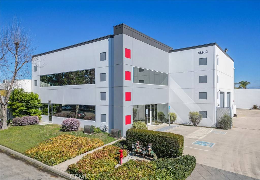 Huntington Beach, CA 92649,15262 Connector LN