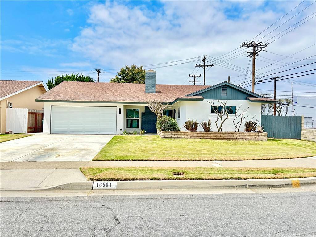 Huntington Beach, CA 92647,16501 Rhone LN
