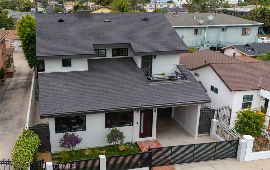 Los Angeles, CA 90016,2911 S Ridgeley DR