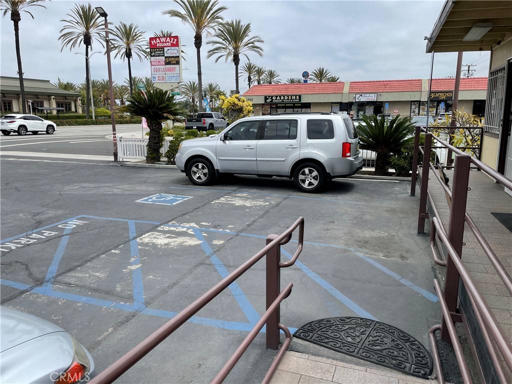 Hawaiian Gardens, CA 90716,11840 Carson ST