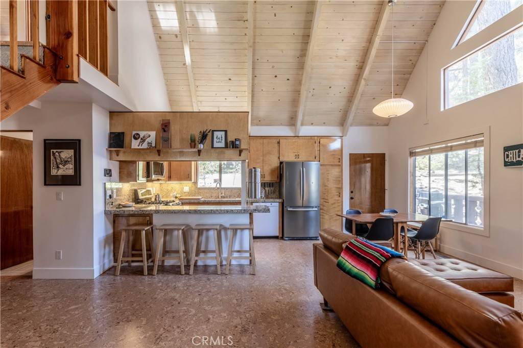 Wrightwood, CA 92397,26704 Raven RD