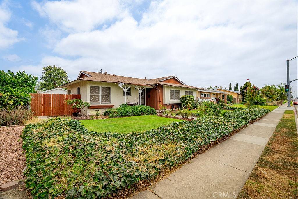 Anaheim, CA 92804,226 S Western AVE