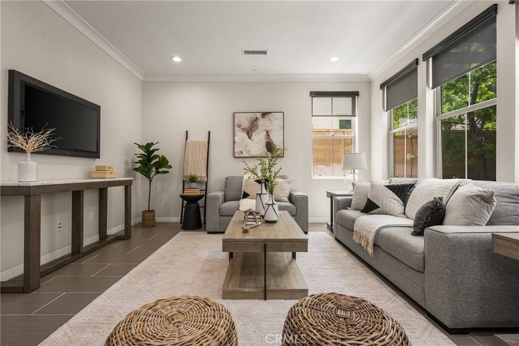 Irvine, CA 92618,24 Wheatberry