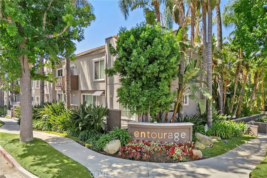 Burbank, CA 91505,355 N Maple ST #220