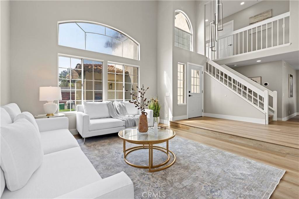 Corona, CA 92879,2069 Saddleback DR