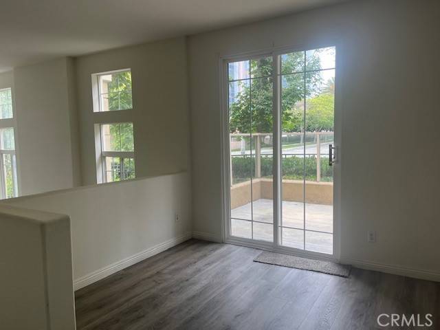 Santa Ana, CA 92707,3411 S Main ST #E
